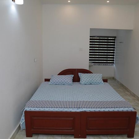מלפורם Thekkumpuram Tourist Home מראה חיצוני תמונה