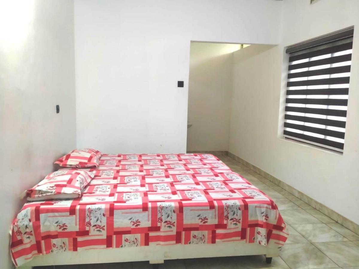 מלפורם Thekkumpuram Tourist Home מראה חיצוני תמונה