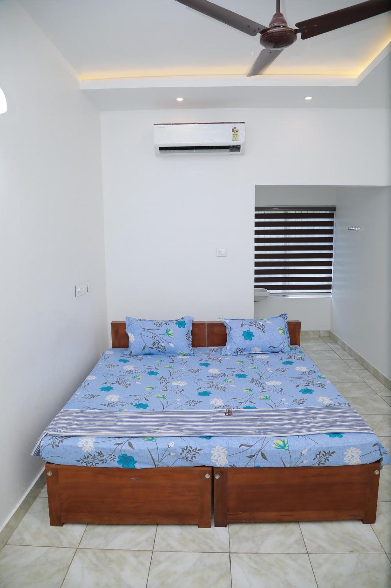 מלפורם Thekkumpuram Tourist Home מראה חיצוני תמונה