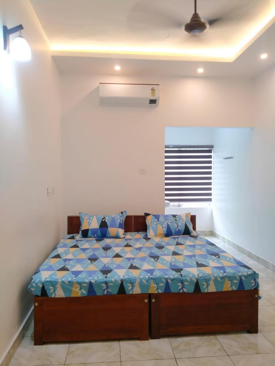 מלפורם Thekkumpuram Tourist Home מראה חיצוני תמונה