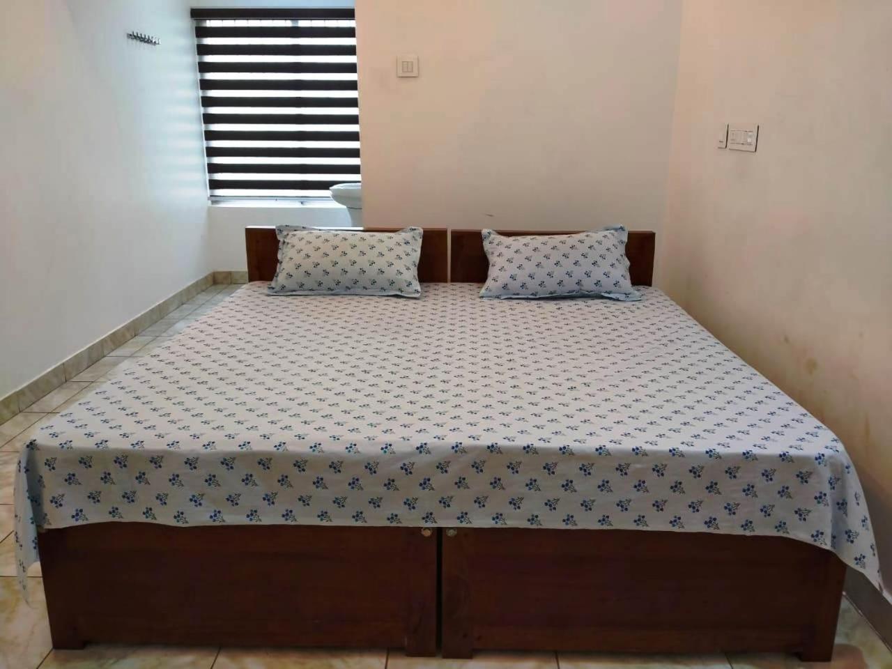 מלפורם Thekkumpuram Tourist Home מראה חיצוני תמונה